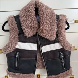 NWT - Urban Outfitters Shearling Lined Vest size SMALL